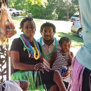 Meet your Posher, Amos